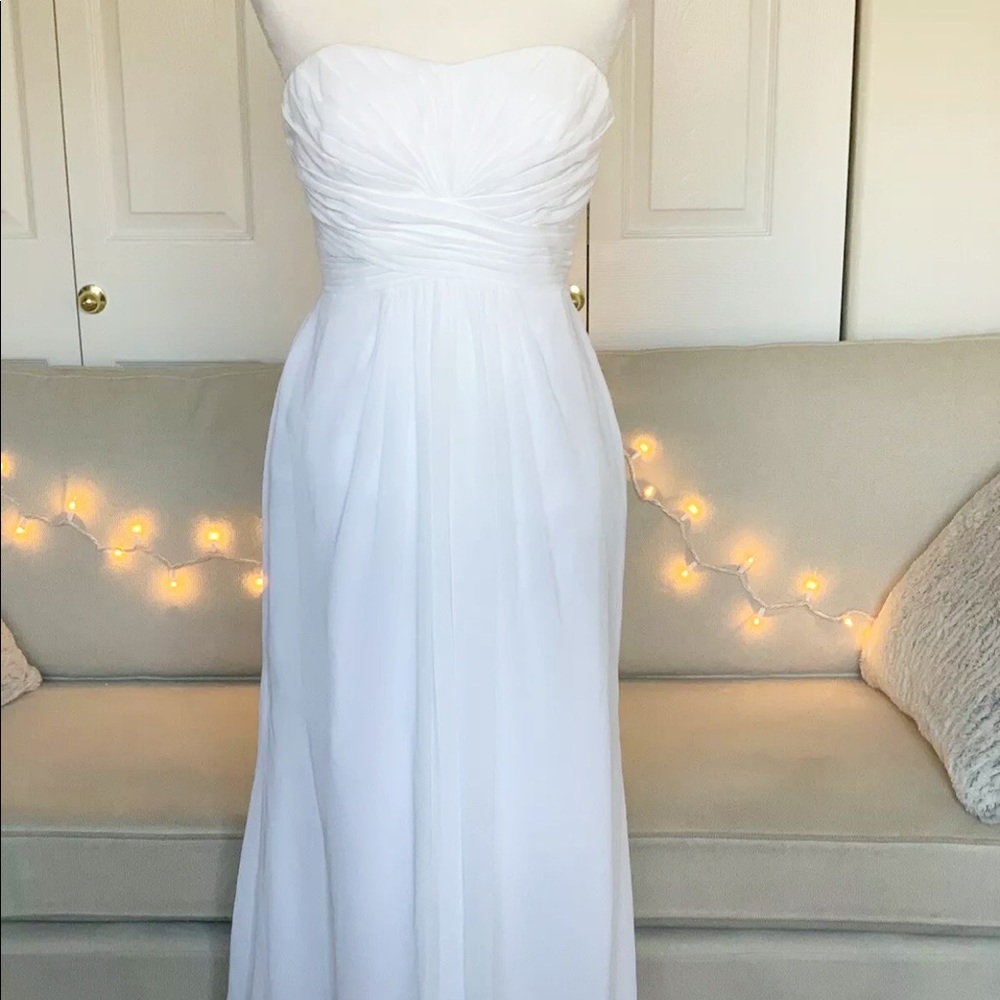 NWOT DB Studio Wedding Dress 4 NEW without tags! Zipper works! Beautiful dress!